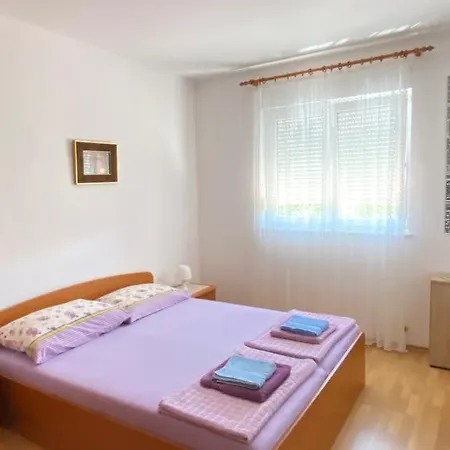Apartment Mia 4 *